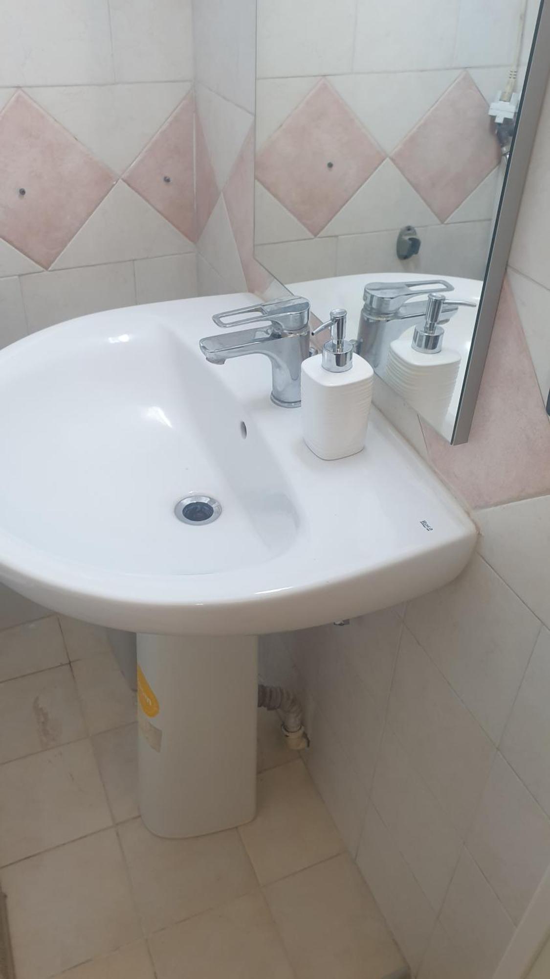 Home Hostel Catania Bagian luar foto